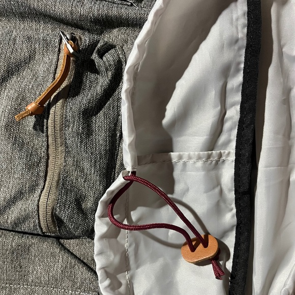 Eddie Bauer backpack/daypack/laptop bag, brand new no tags - Picture 9 of 11